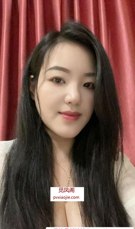 大奶骚妇