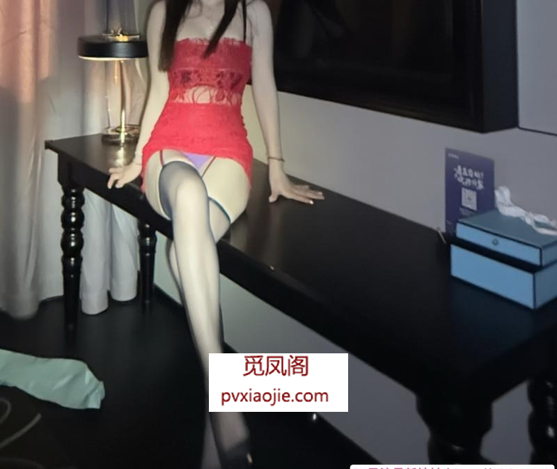 白云蜜桃臀诗诗