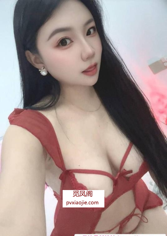 吴中大胸大屁股骚货