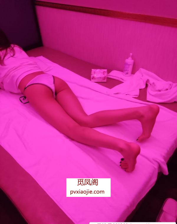 一个美腿玩一天