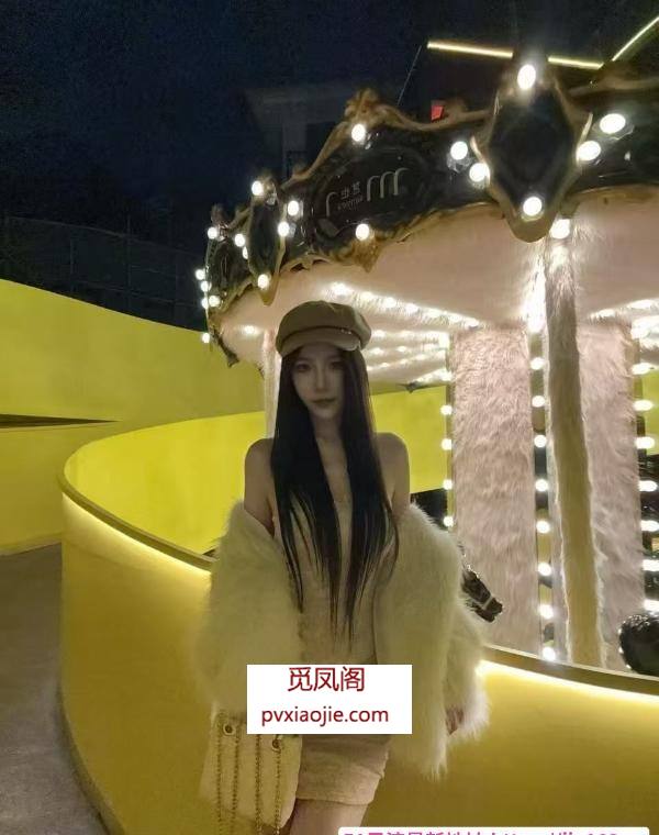 高颜值高挑美女