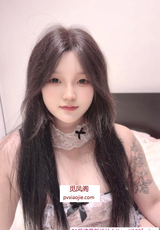 花臂少女水多多