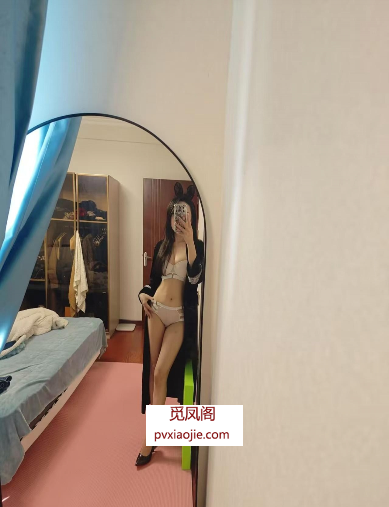 身材性感骚姐姐