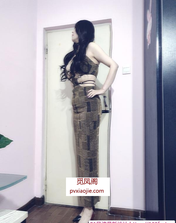 颜值172大长腿妹子